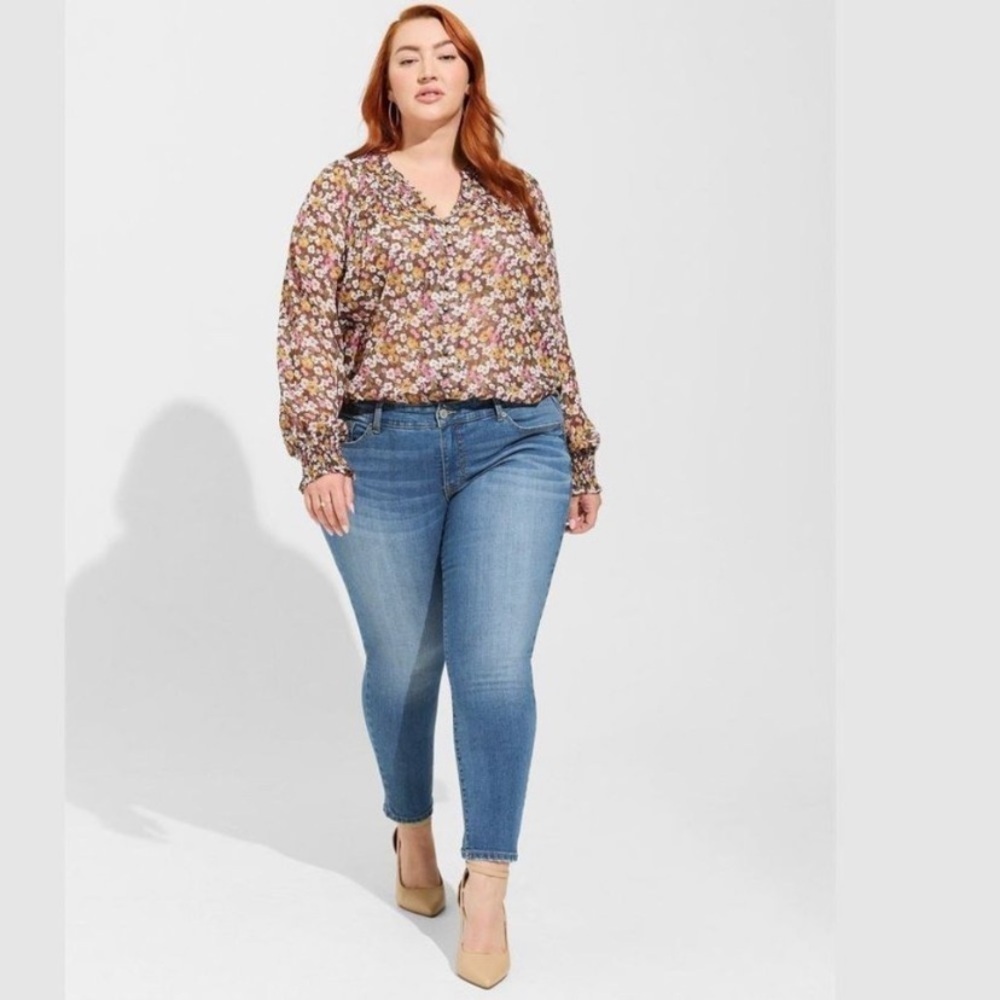 Torrid Crinkle Chiffon Smocked Floral Blouson Sleeve Blouse Size 2X Peasant Top